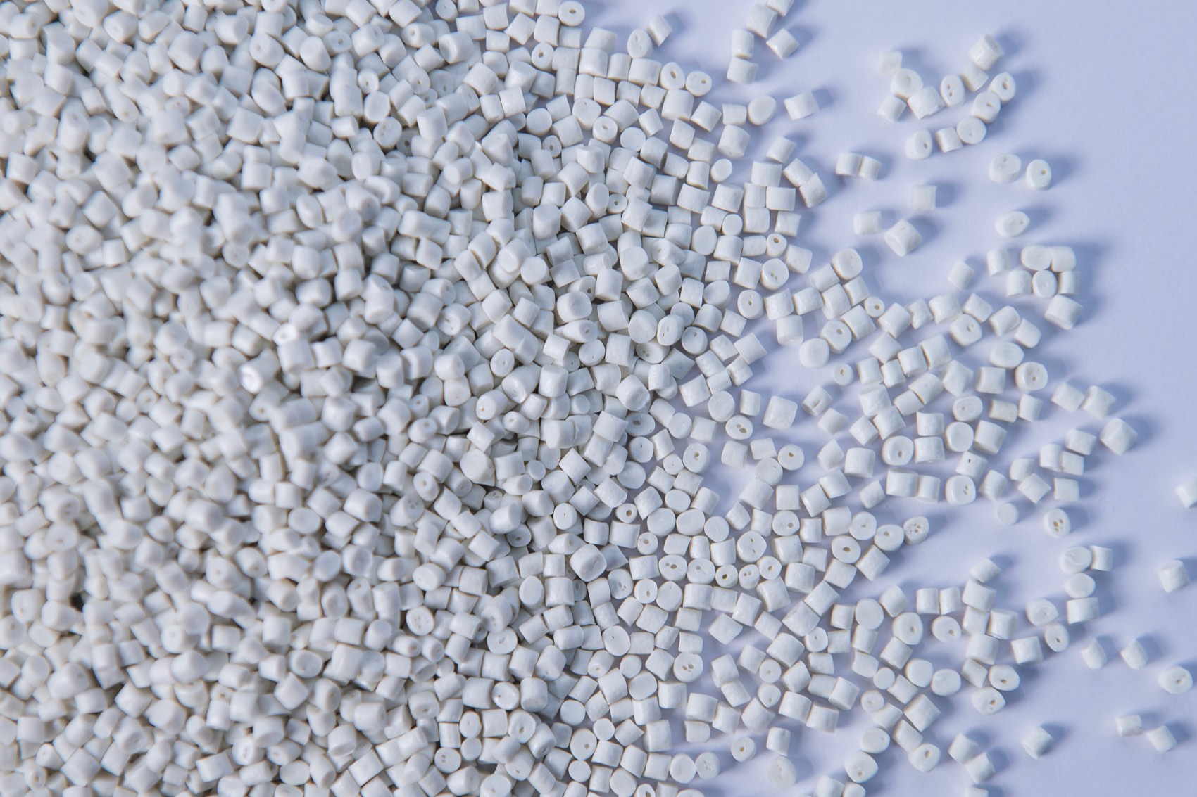 Natural TPU granules, small extruded cylinders